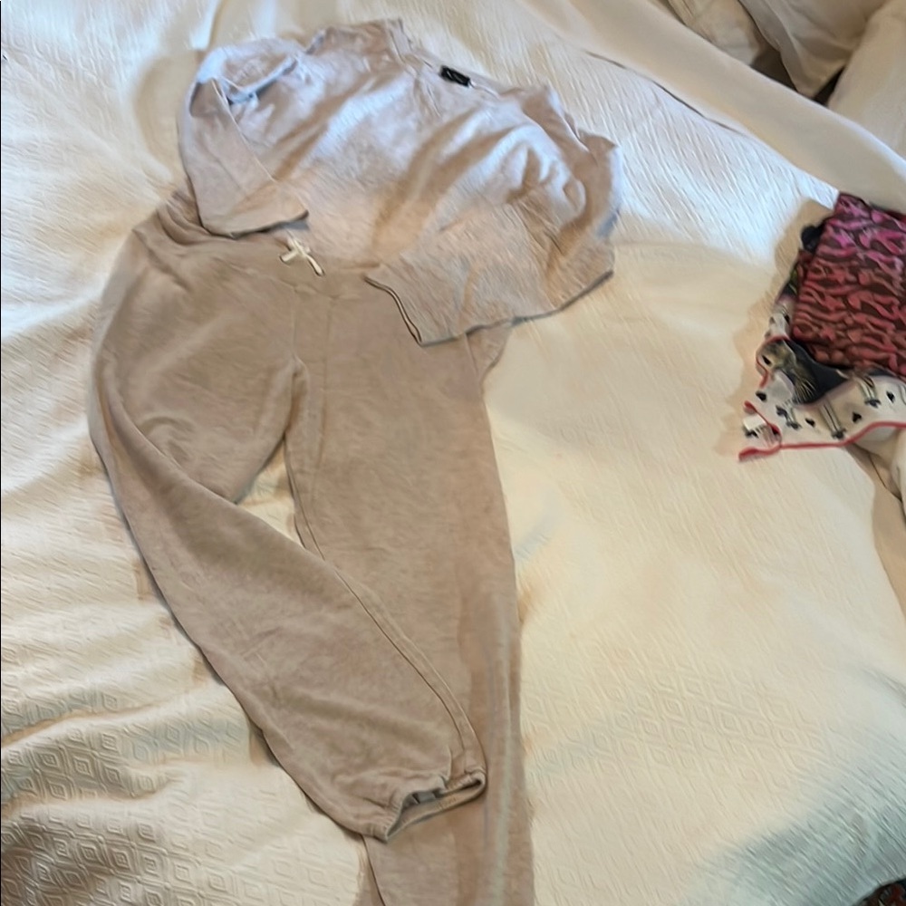 Monrow Cream Crew Neck Sweater
